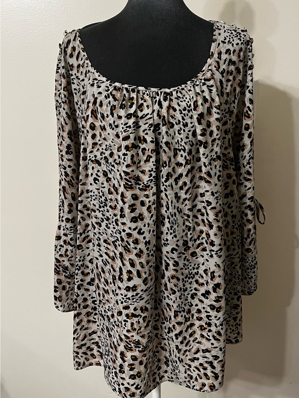2X Zac & Rachel Neutral Leopard Scoop Neck Long Sleeve Top